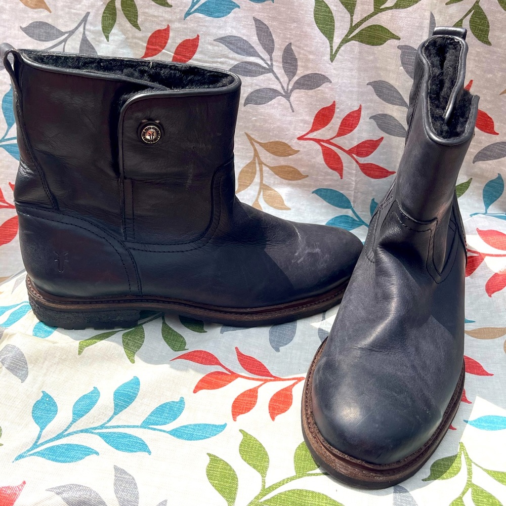 Frye Mara Button Short Leather Boot Fur lined Shearling
